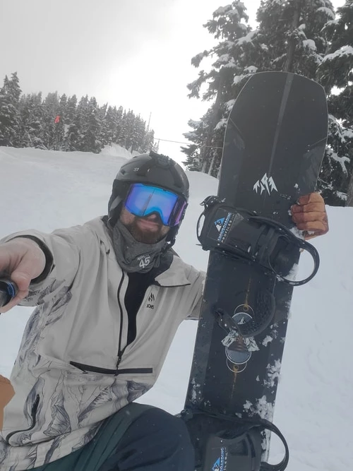 Jones Mountain Twin Pro 2025-2026 On Snow Testing | Snowboarding Profiles Jones Mountain Twin Pro 2025-2026 On Snow Testing